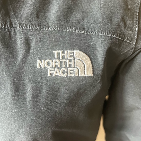 The North Face Black Ski & Snow Jacket - Picture 3 of 8